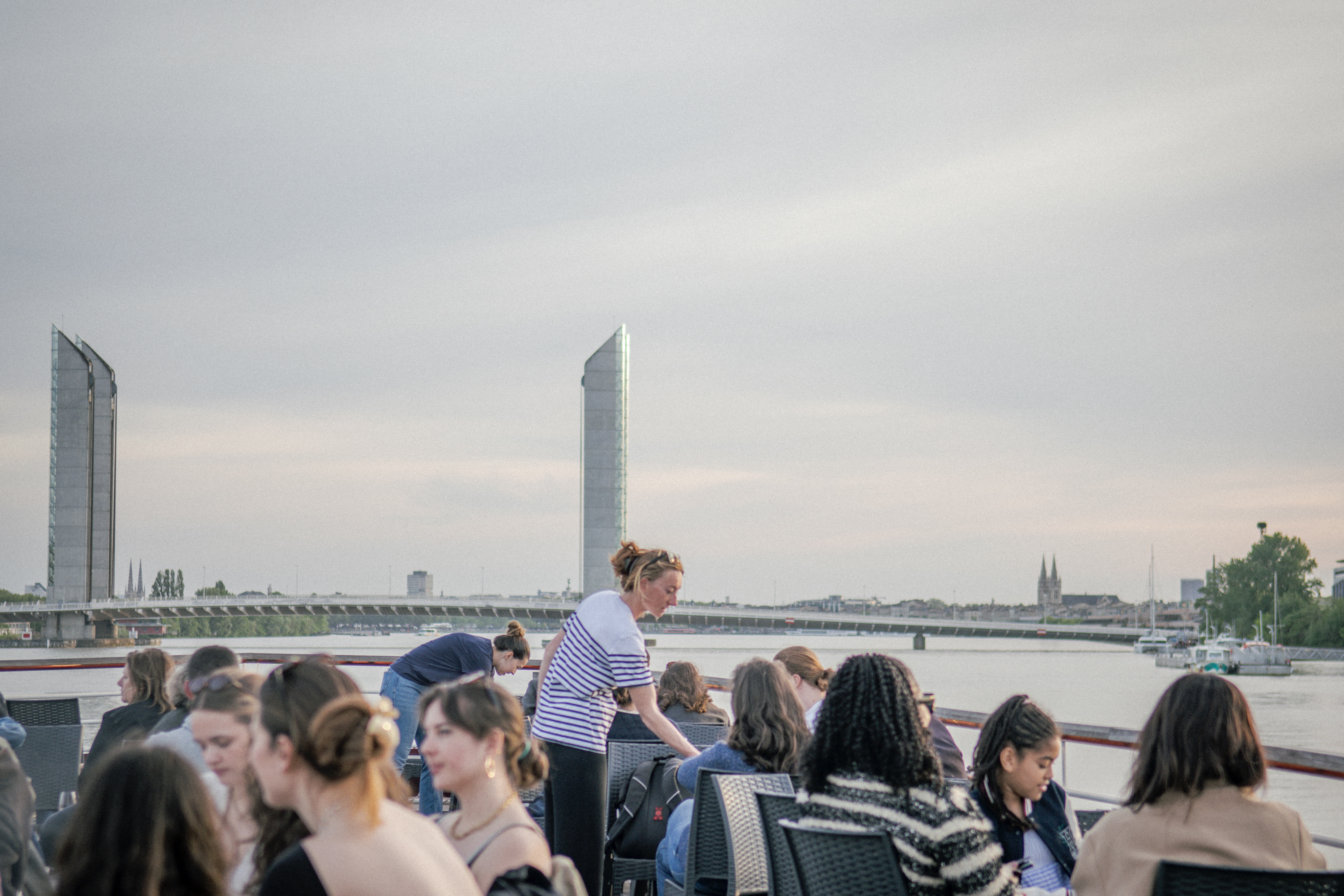 Croisière Apéro à Bordeaux - vue sur le pont Chaban Delmas