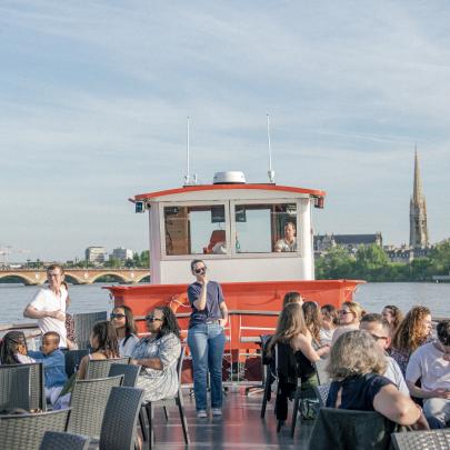 Croisière Apéro à Bordeaux - pont du bateau