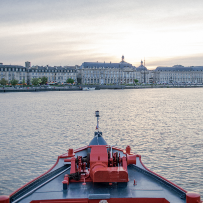 Croisière Apéro à Bordeaux - vue sur la place de la Bourse