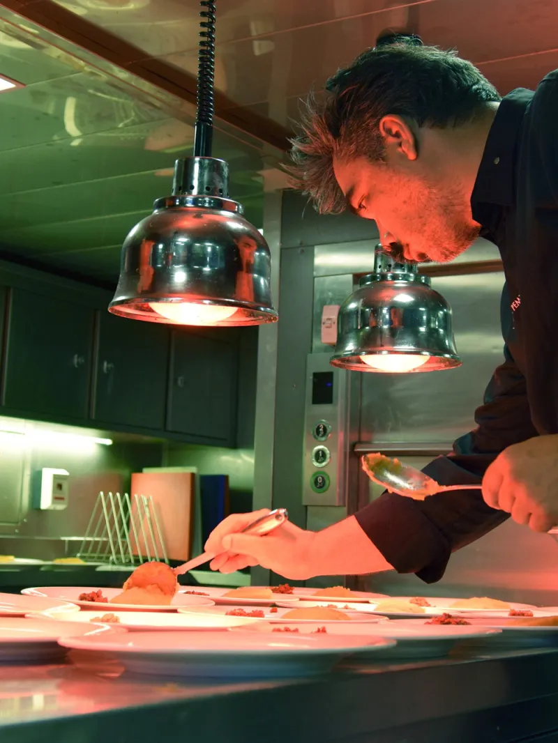 Cuisine du bateau restaurant