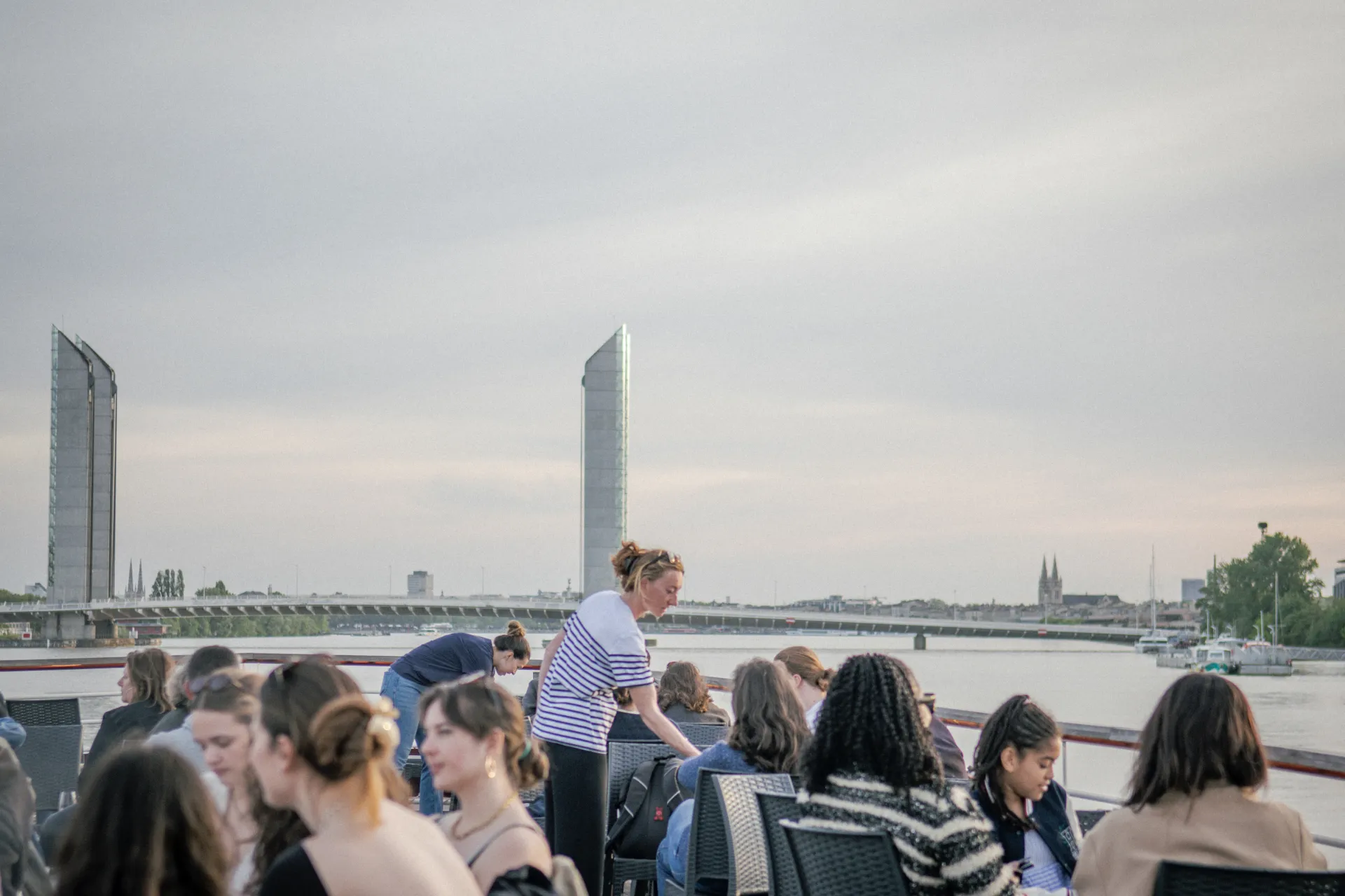 Croisière Apéro à Bordeaux - vue sur le pont Chaban Delmas